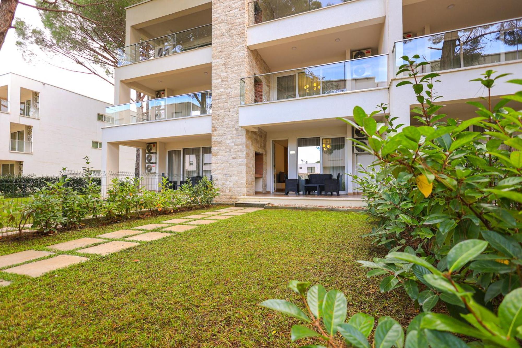 Sanpietro Vacation Apartments Durrës 外观 照片
